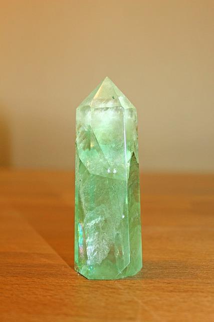 Fluorite 2467110 640